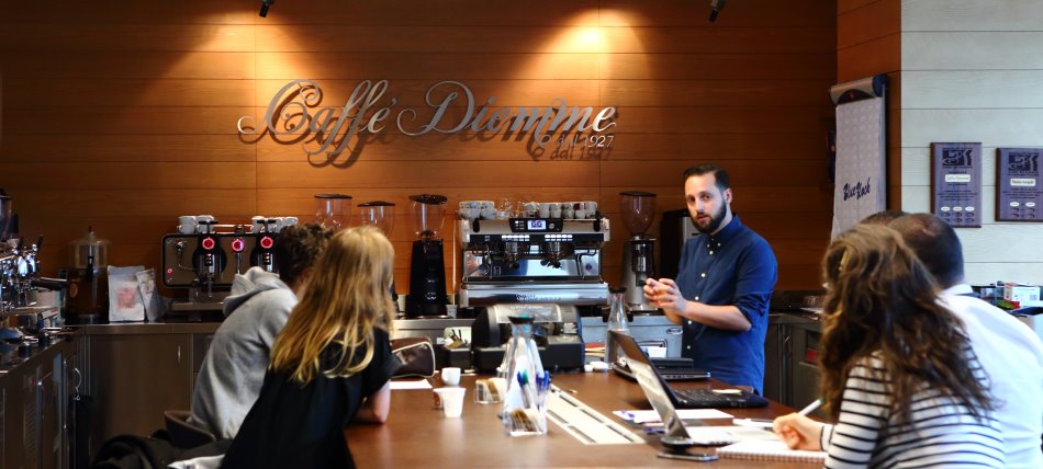 Wenn einer eine Reise tut… Kaffeepause bei Caffè Diemme