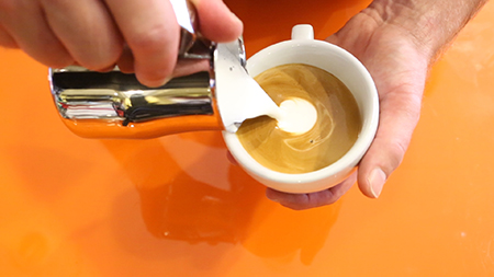 The perfect Caffè Latte: Preparation, tips and the best coffee Finished Caffè Latte