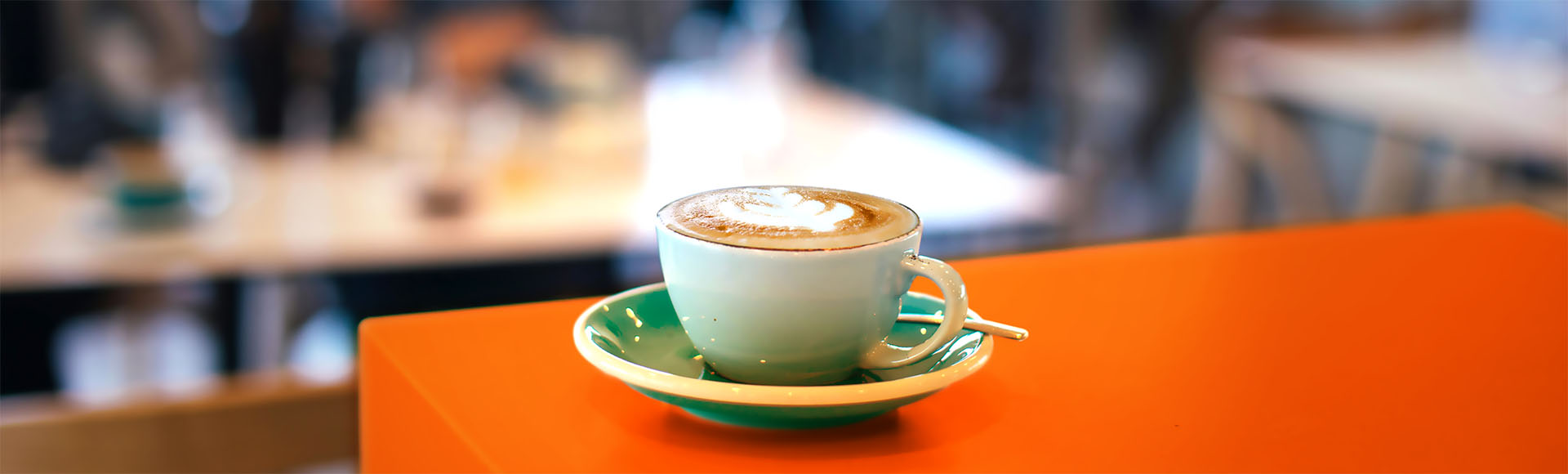 Cappucino in einem professionellem Setting